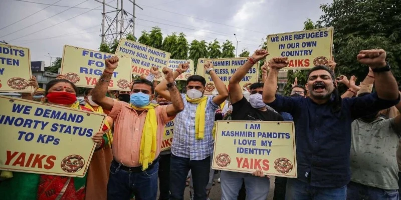 Fresh Threats to Kashmiri Pandits Raise Security Concerns in Indian-Administered Kashmir
