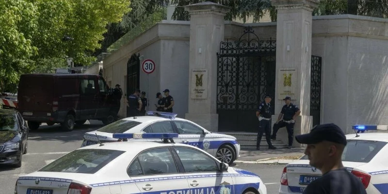 Serbia Raises Terror Alert to Highest Level After Knife Attack on Police Guard Outside Israeli Embassy
