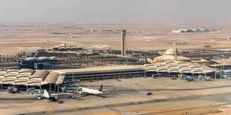 Pakistani Killed, 11 Injured in Another Houthi Missile Attack on Riyadh Airport