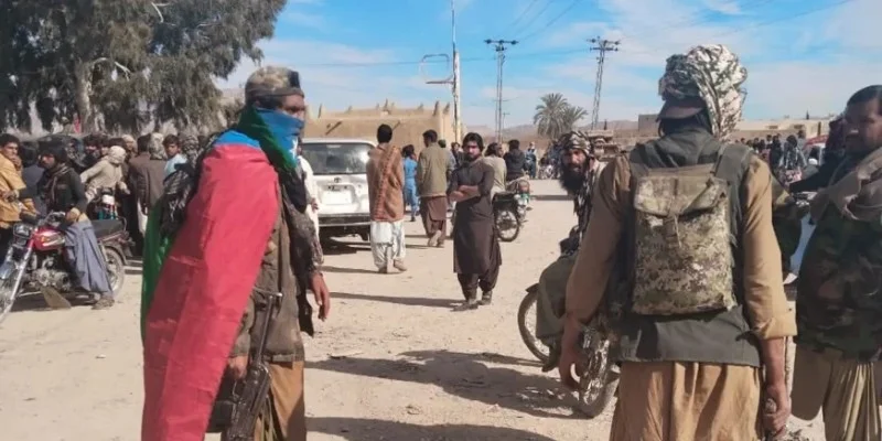 Pakistan: Police Officer Killed, 11 Abducted in Balochistan Amid Rising Violence; Curfew Imposed in Nushki