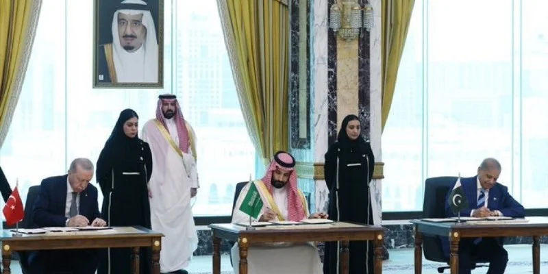 Pakistan, Saudi Arabia and Turkey Sign Historic Joint Defense Pact